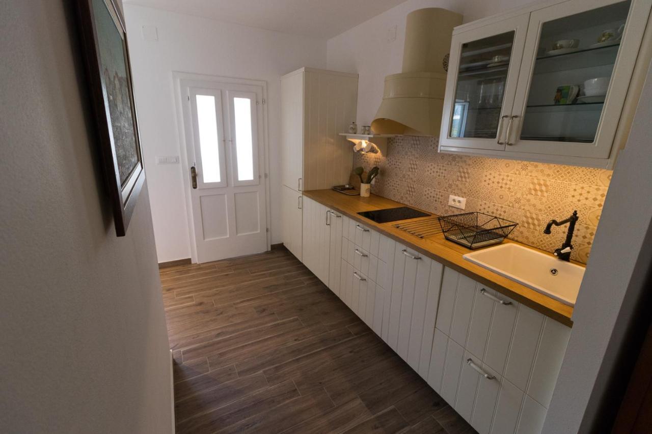 Apartman Hrabric 2 Njivice Kültér fotó
